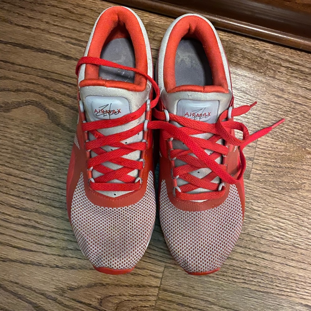 Used Nike gym shoes airmax